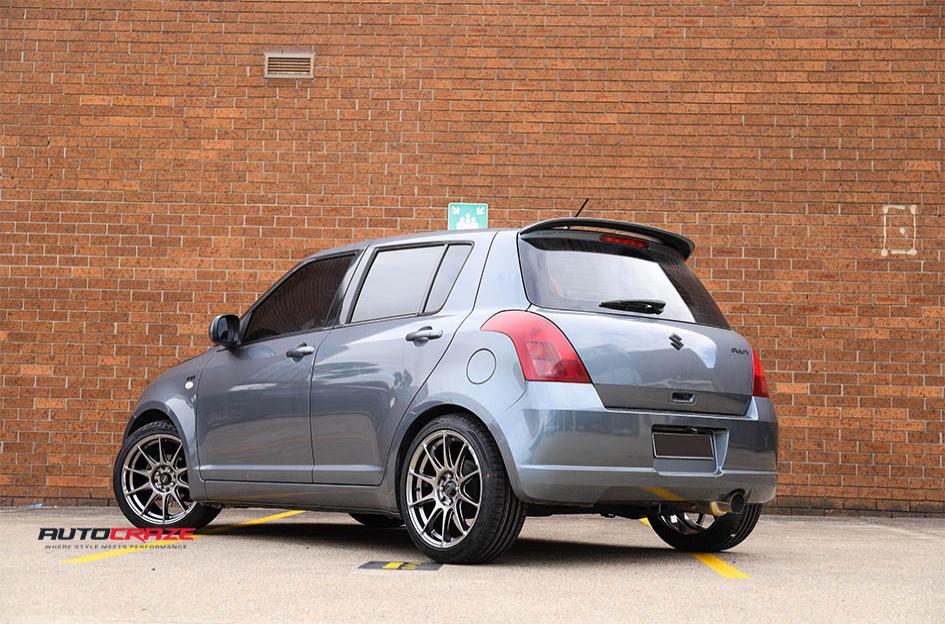 SUZUKI SWIFT BLADE HYPER BLACK